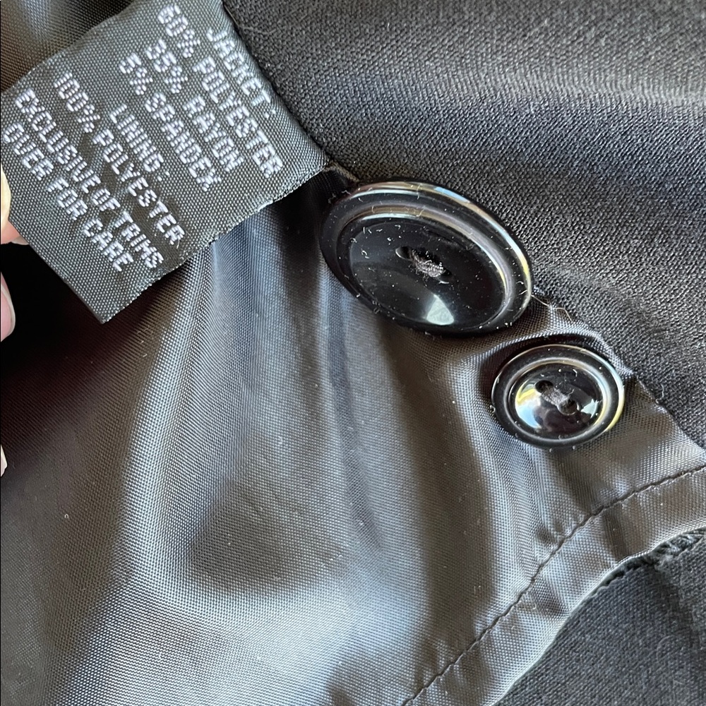 Bwear Classic Black Blazer - Picture 10 of 10